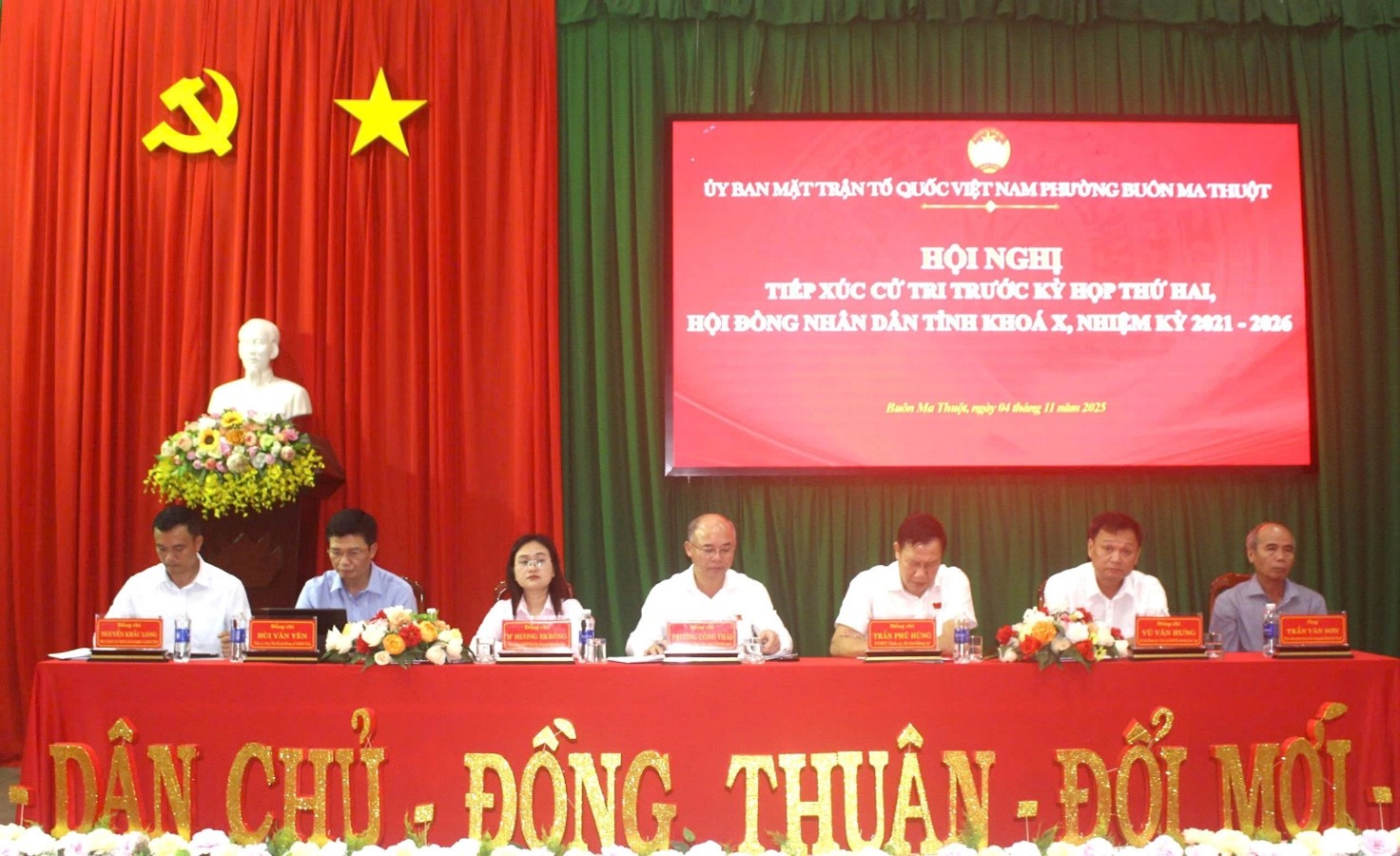 Tổ đại biểu số 1 tổ chức tiếp xúc cử tri tại phường Buôn Ma Thuột